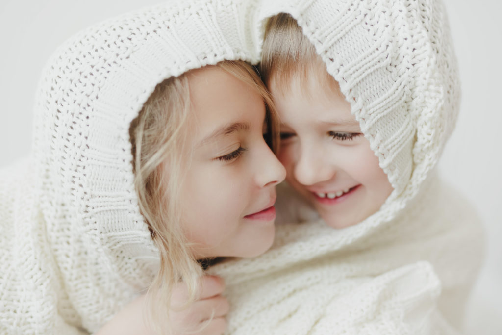 Celine Hocke Fotografie. Professionelle Babyfotografin in Neuss, Mönchengladbach, Düsseldorf, Krefeld, Köln und Umgebung, spezialisiert auf natürliche und authentische Fotografie von Schwangeren, Neugeborenen und Familien.