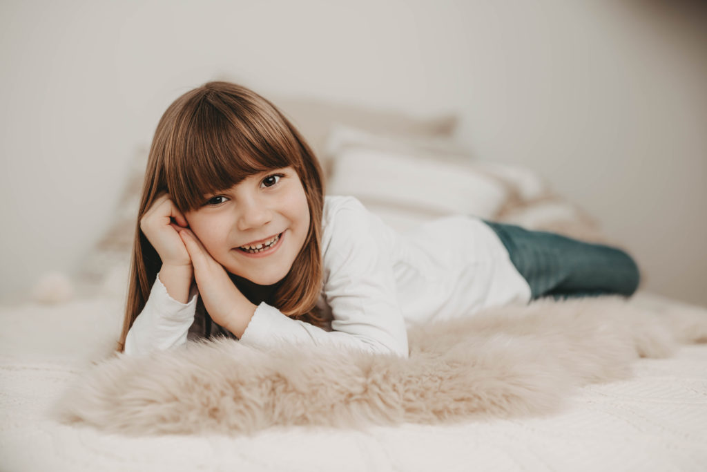 Celine Hocke Fotografie. Professionelle Babyfotografin in Neuss, Mönchengladbach, Düsseldorf, Krefeld, Köln und Umgebung, spezialisiert auf natürliche und authentische Fotografie von Schwangeren, Neugeborenen und Familien.