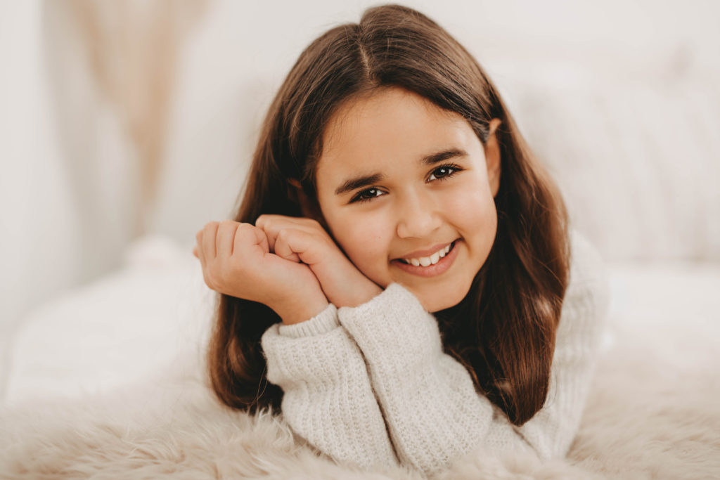 Celine Hocke Fotografie. Professionelle Babyfotografin in Neuss, Mönchengladbach, Düsseldorf, Krefeld, Köln und Umgebung, spezialisiert auf natürliche und authentische Fotografie von Schwangeren, Neugeborenen und Familien.