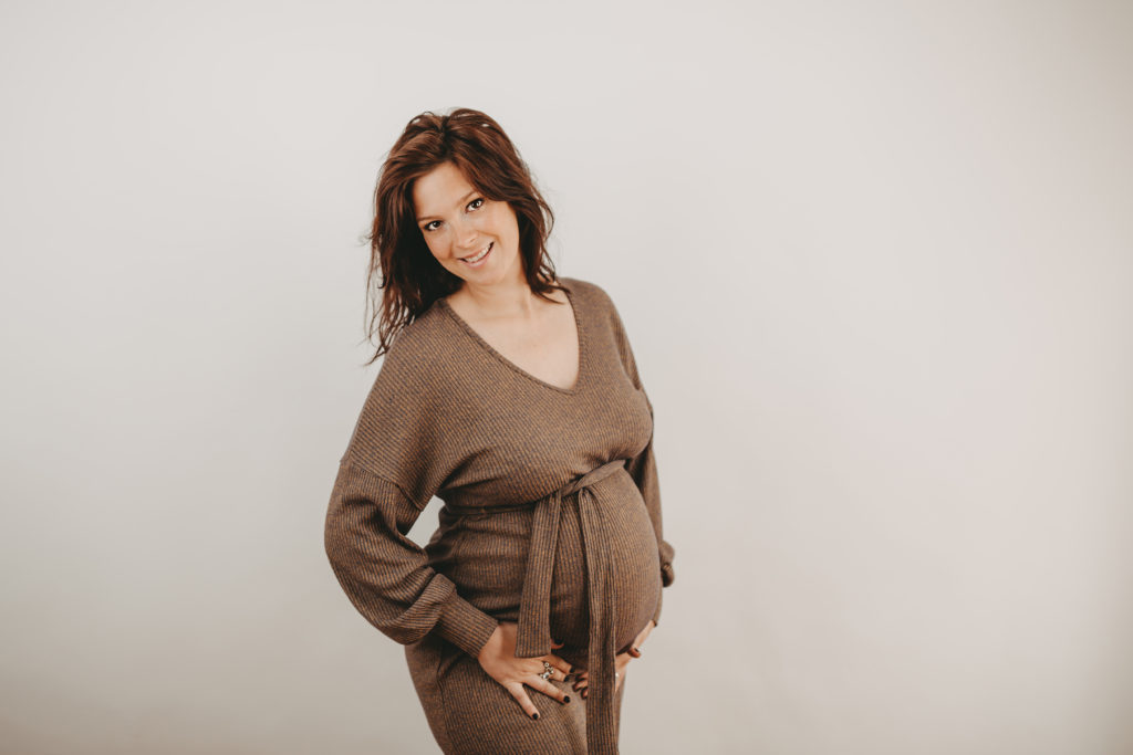 Celine Hocke Fotografie. Professionelle Babyfotografin in Neuss, Mönchengladbach, Düsseldorf, Krefeld, Köln und Umgebung, spezialisiert auf natürliche und authentische Fotografie von Schwangeren, Neugeborenen und Familien.
