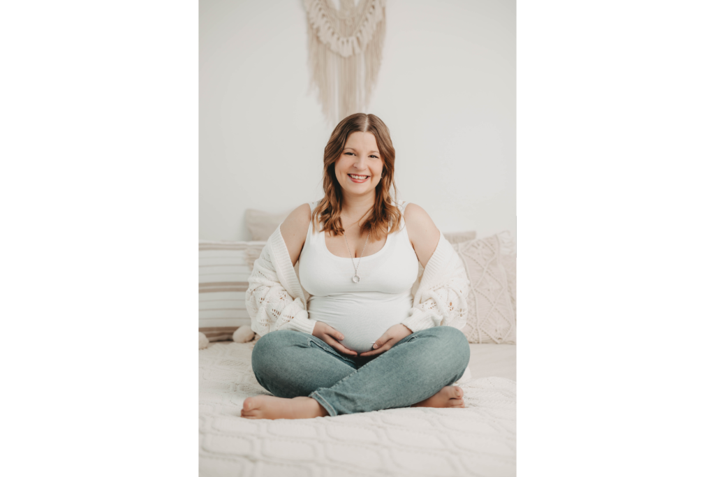 Celine Hocke Fotografie. Professionelle Babyfotografin in Neuss, Mönchengladbach, Düsseldorf, Krefeld, Köln und Umgebung, spezialisiert auf natürliche und authentische Fotografie von Schwangeren, Neugeborenen und Familien.